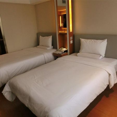 Ji Hotel Guangzhou Zhujiang New Town מראה חיצוני תמונה