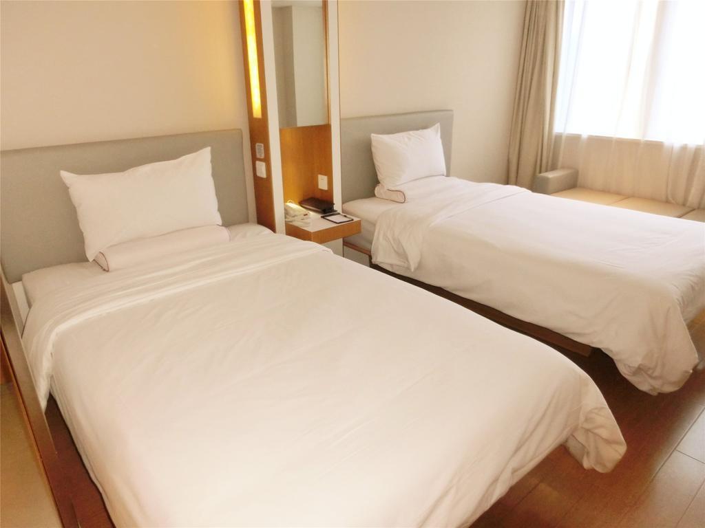 Ji Hotel Guangzhou Zhujiang New Town חדר תמונה