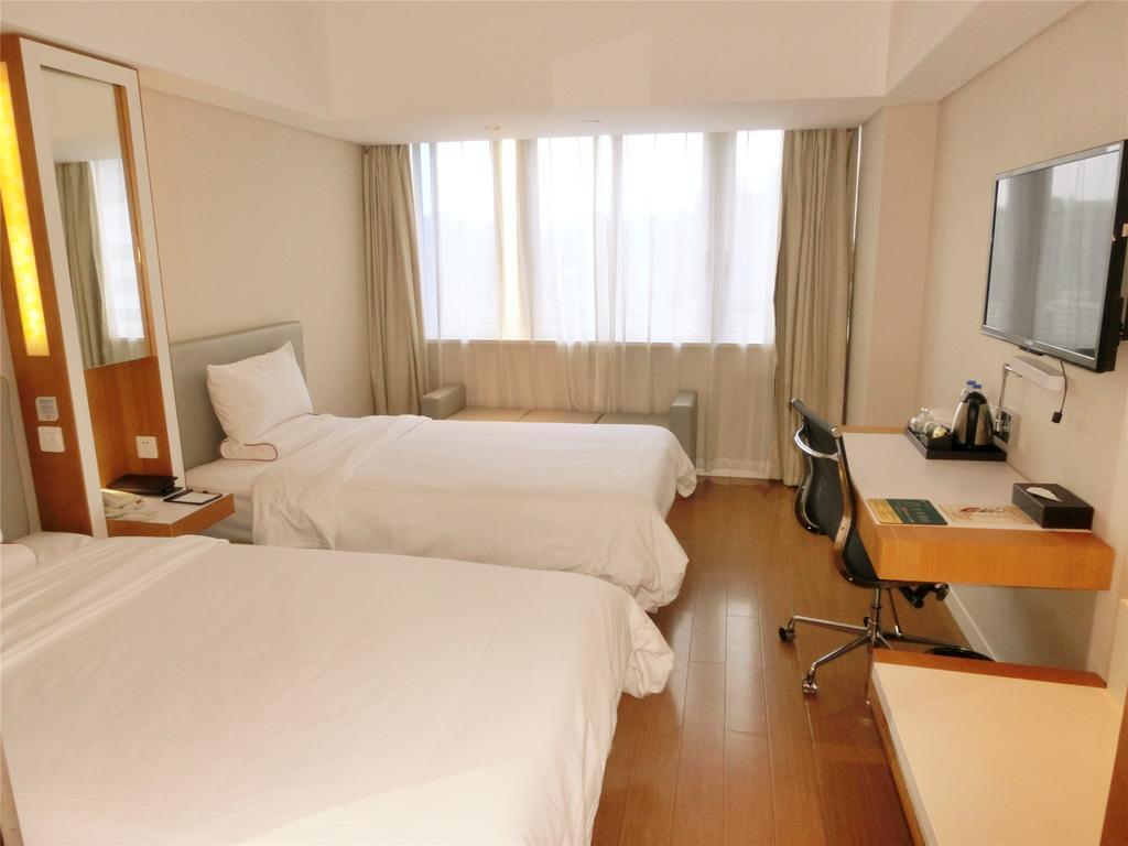 Ji Hotel Guangzhou Zhujiang New Town חדר תמונה