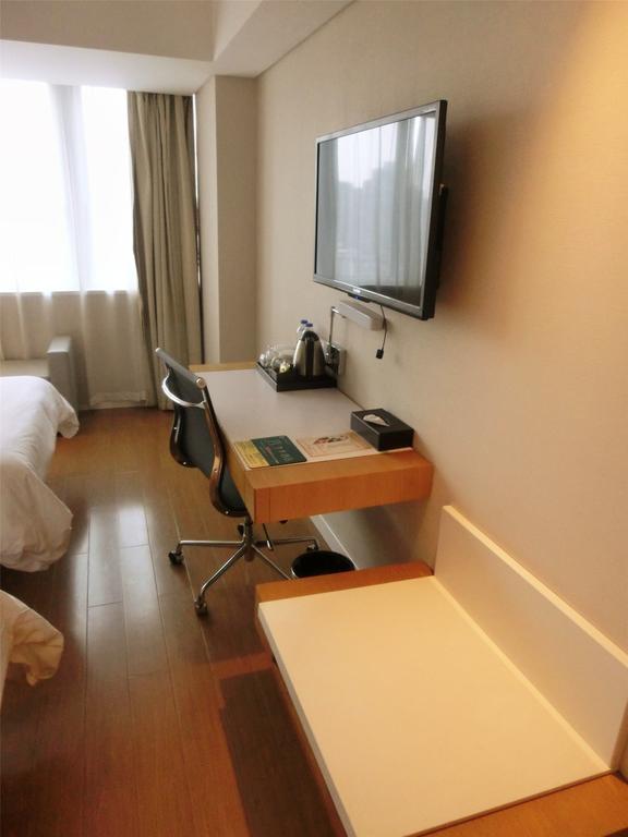 Ji Hotel Guangzhou Zhujiang New Town חדר תמונה
