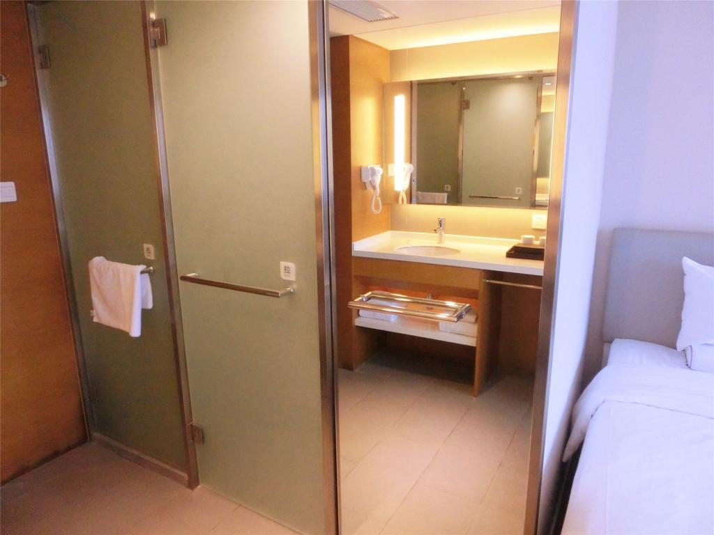 Ji Hotel Guangzhou Zhujiang New Town מראה חיצוני תמונה