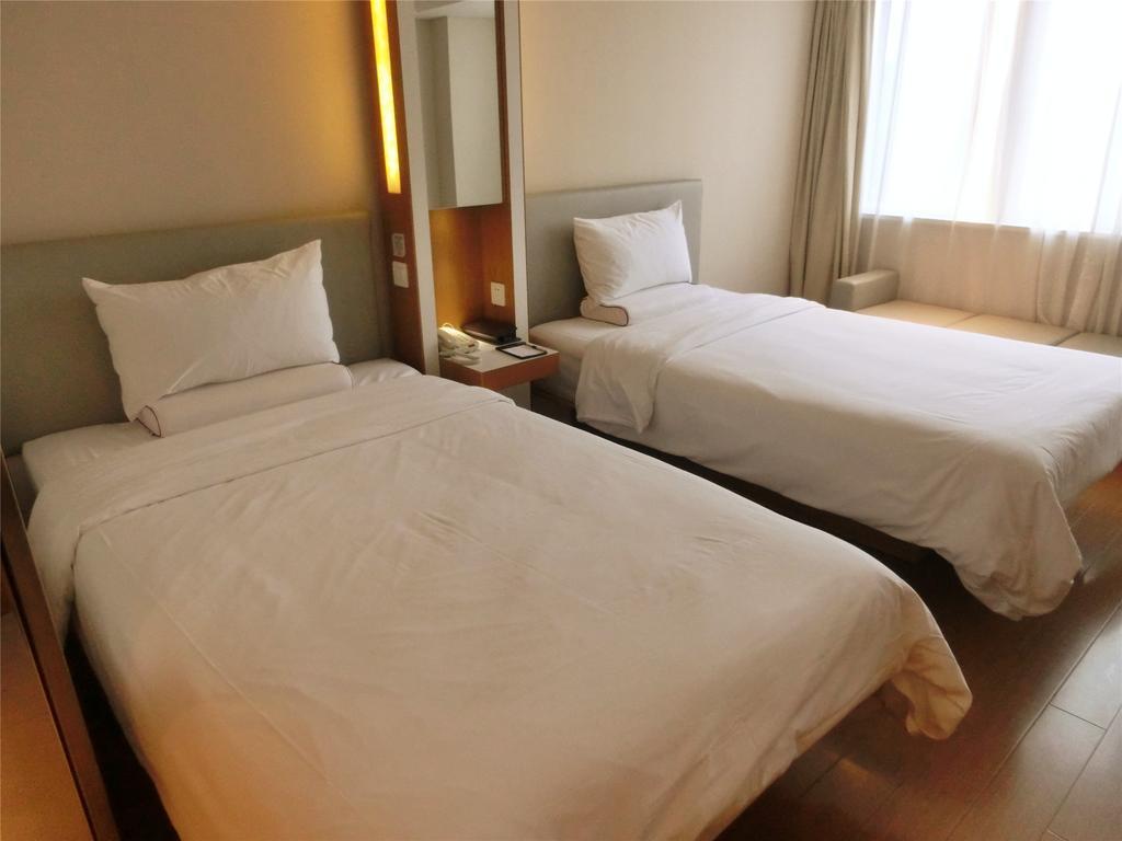 Ji Hotel Guangzhou Zhujiang New Town מראה חיצוני תמונה